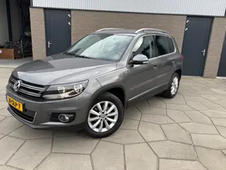 Volkswagen Tiguan 1.4 TSI Sport&Style| Spik splinternieuwe Tiguan vol met accessoires| uitklapbare T