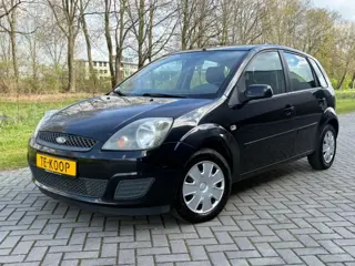 FORD FIESTA 1.3 70 PK STYLE 5-DEURS / AIRCO 