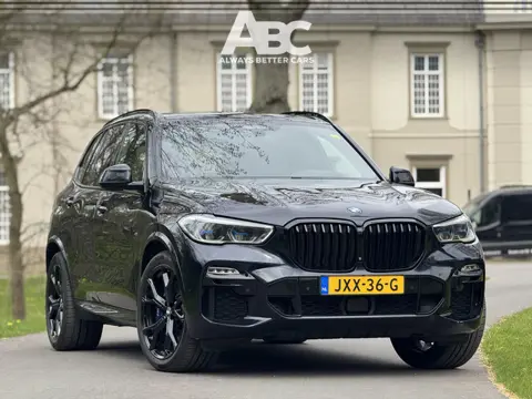 BMW X5 xDrive45e High Executive Skylounge Massage