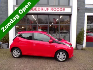 Toyota Aygo 1.0 VVT-i x 5-Drs AIRCO,CAMERA,NIEUWE APK !! ""ZONDAG OPEN ""