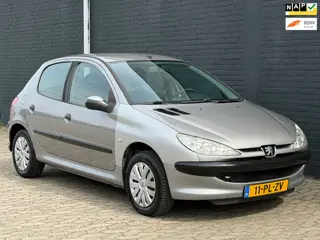 Peugeot 206 1.4 X-line 5drs APK AIRCO