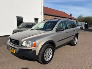 VOLVO XC90 2.5T Summum Leder