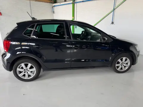 VOLKSWAGEN POLO 1.2 TSI HIGHLINE /Automaat / Bluetooth/ cruise control/  Historie aanwezig. 