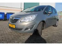Opel Meriva 1.4 Cosmo -lage km stand -trekhaak - mistlampen - 1/2 lederen bekleding -all season band