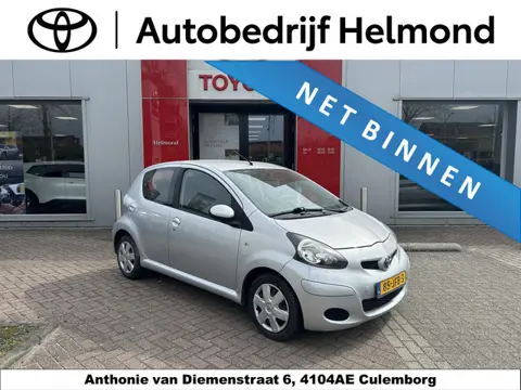 Toyota Aygo 1.0-12V Comfort | Allweather banden | Airco | Perfecte eerste auto
