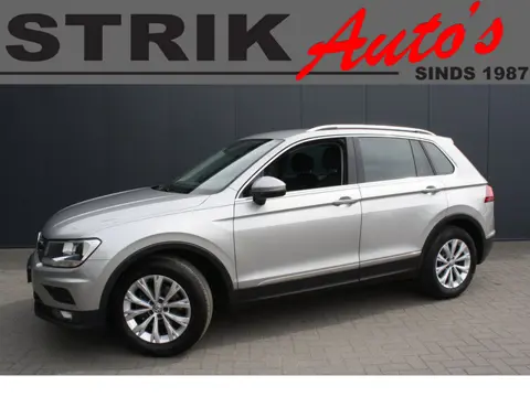 Volkswagen Tiguan 1.5 TSI ACT Comfortline Business - RIJKLAAR - NAVIGATIE - PDC - TREKHAAK - 2e EIGE
