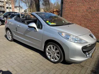 PEUGEOT 207 1.6 VTI LEER/STOELVERWARMING/LAGE KM STAND/GOED ONDERHOUDEN
