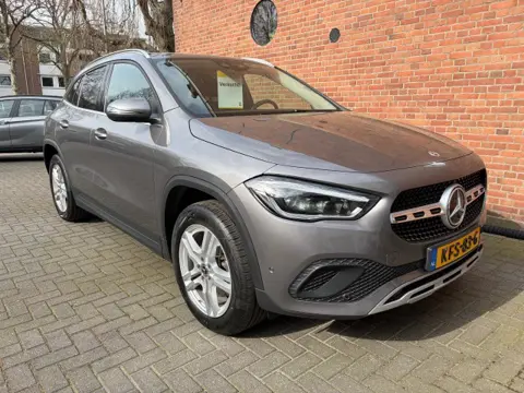 MERCEDES-BENZ GLA-KLASSE 250 E BNSSOL LUX LTD