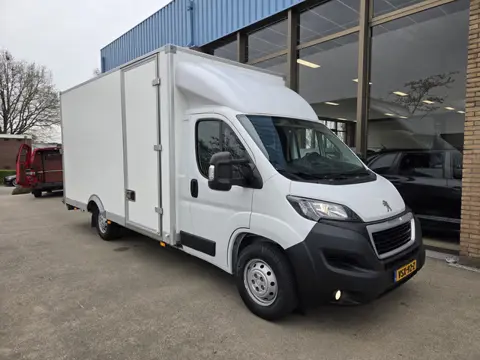 Peugeot Boxer 2.2 BlueHDi 140 PK Lowliner Laadklep / Oprijklep Lage instap Airco Cruisecontrol