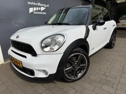 MINI COUNTRYMAN 1.6 CPR S ALL4 CHILI Panodak Leder 