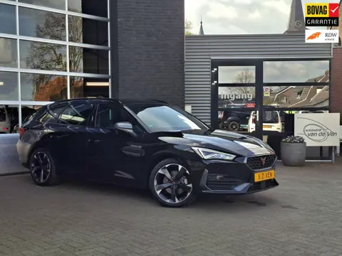 CUPRA Leon Sportstourer 1.4 e-Hybrid | 204PK | Zwenkbare trekhaak | Prijs inclusief afleverbeurt + 1