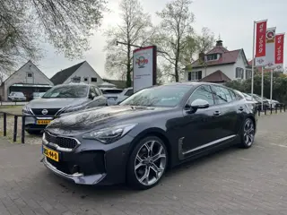 KIA STINGER 2.0 T-GDI GT-LINE 256PK AUTOMAAT / SCHUIFDAK / HARMAN KARDON / 360 CAMERA / AFN. TREKHAAK