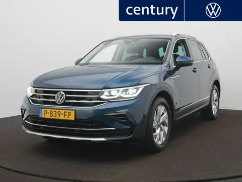 Volkswagen Tiguan 1.5 TSI Elegance Automaat - IQ light - Park Assist- Navigatie - Camera - ACC - Sid