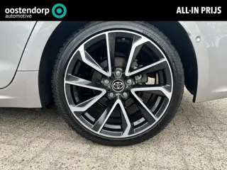 Toyota Corolla 1.8 Hybrid Executive | Trekhaak | Carplay | Stoel- + stuurverwarming | 18 inch LM-vel