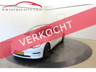Tesla Model 3 Long Range 75 kWh 351Pk El aKlep + Seats Camera Leder