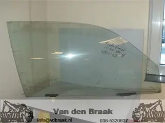 Toyota Starlet 3 deurs 1996-1999 Portierruit rechts