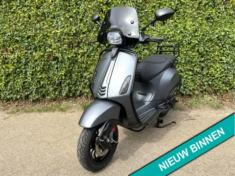 Vespa Sprint 50 45 km Scooter ZEER NETTE STAAT BETAAL met in3