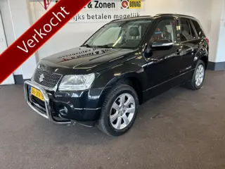 Suzuki Grand Vitara 2.4 High Executive | Trekhaak | Panoramadak | Lederen bekleding | Climate contro