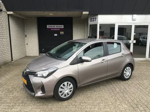 Toyota Yaris 1.3 VVT-i Aspiration / AIRCO / TOYOTA DEALER SERVICED / TREKHAAK / FACELIFT MODELJAAR