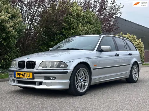 BMW 3-serie Touring 318i Cruise*Airco*Dealer onderhouden*Trekhaak*LM velgen*