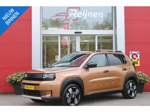 Fiat Grande Panda LA PRIMA 113PK 11 kW 44 kWh | WINTERPACK: STOEL/STUUR/VOORRUIT VERWARMING | DRAADL