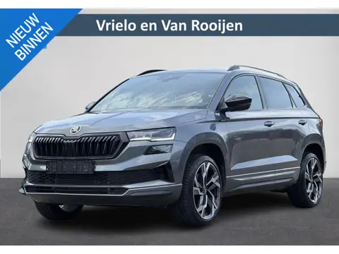 Skoda Karoq 1.5 TSI Sportline | Automaat | Clima | Stuur/Stoelverwarming | Cruise | Carplay | Navi |