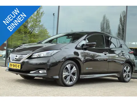 NISSAN LEAF N-CONNECTA 40 KWH | CARPLAY | 360 CAMERA | ADAPTIVE CRUISE | KEY-LESS | PDC | PRIVACY