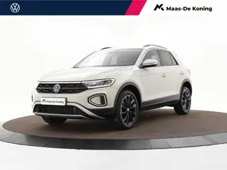 Volkswagen T-Roc 1.5 TSI 150pk DSG Life · Trekhaak · Stoelverwarming · Apple/Android Car Play · Navi