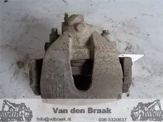 Ford Focus C-Max 2003-2020 Remklauw rechts voor