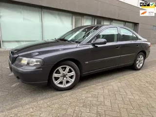 Volvo S60 2.4 CLIMAT AUTOMAAT BJ 3-2002 APK 7-2026