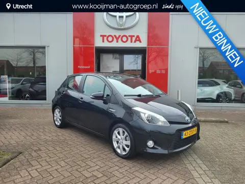 Toyota Yaris 1.5 Full Hybrid Dynamic | Trekhaak | LM Velgen | Goed onderhouden |