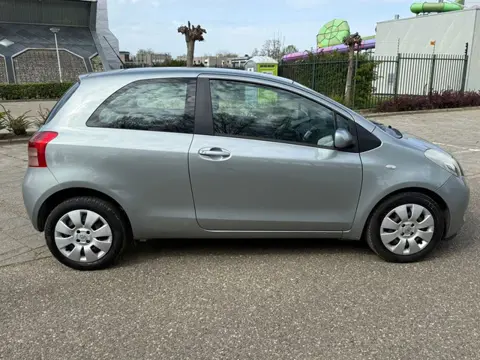Toyota Yaris 1.3 VVTi Sol