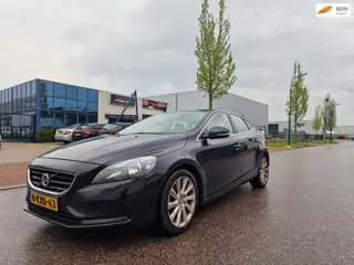 Volvo V40 1.6 D2 Momentum NAVI PSENSOR CRUISE TREKHAAK 2 X SLEUTELS