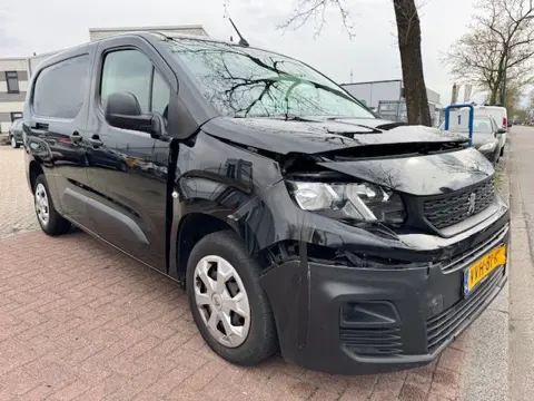 Peugeot Partner 1.5 BlueHDi 100 L2 3zits Airco,Cruisecontrol VOORSCHADE