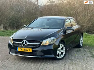 Mercedes-Benz A-klasse 180 d Business Solution AMG