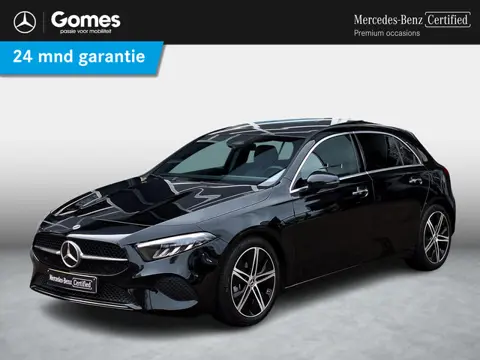 Mercedes-Benz A-klasse 180 Star Edition Luxury | Panoramadak | Apple CarPlay | Android Auto | Donker