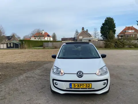 Volkswagen up! 1.0 groove up! BlM. (bj 2013)