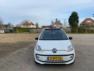 Volkswagen up! 1.0 groove up! BlM. (bj 2013)