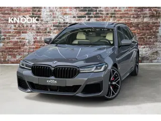 BMW 5-serie Touring 530i xDrive High Executive M Sport Pakket Automaat / Live Cockpit Professional /