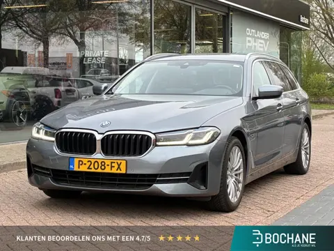 BMW 5-serie Touring 520e Business Edition Plus PHEV Automaat | Navigatie | Memory Seats | Leder | Tr