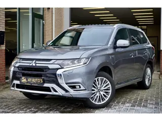Mitsubishi Outlander 2.4 PHEV Instyle Schuifdak|Adaptieve cc|Trekhaak|Volleer|Stuurverwarming|Stoelv