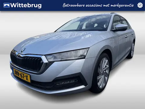 Škoda Octavia Combi 1.4 TSI 204pk iV PHEV Ambition DSG Automaat Virtual Cockpit / Parkeersensoren / 