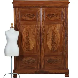 Strakke en statige Hollandse Louis Seize kast in bloemmahonie ca 1790