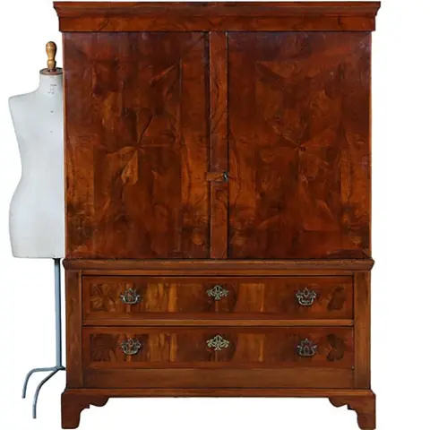 Luierkabinetje met marqueterie van stervormige-bloemen ca 1690