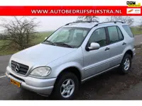 Mercedes-Benz M-klasse 230 // ZEER MOOI / HANDGESCHAKELD //