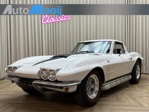 Chevrolet Corvette Chevrolet C2 Coupé / 327 Cu V8 / 4-Speed Manual / Hot Rod / 1964