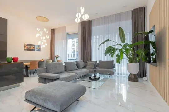 Woning aan de Leen Jongewaardkade te Amsterdam