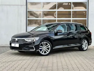 Volkswagen Passat Variant 1.4 TSI PHEV GTE | Pano | Leder/alcantara | 18inch