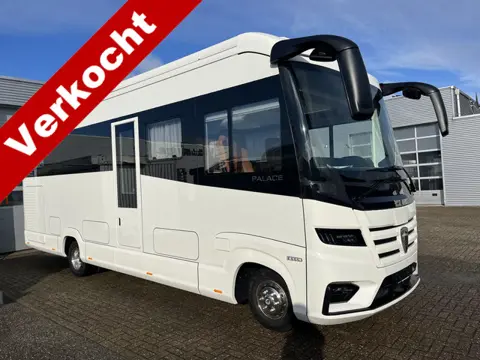 Morelo PALACE 85 L 210pk Aut Retarder BAR-zit echt Glas Ramen