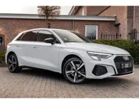 Audi A3 Sportback 40 TFSI e s edition ACC B&O Matrix LED Ambiance Elek.Klep Keyless Stoelverwarming 